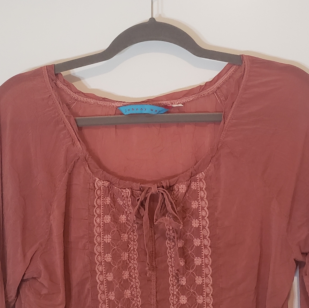 Johnny Was Embroidered Flowers Semi Sheer Blouse Tie At Neck Rust Sz Small Boho - Picture 3 of 13